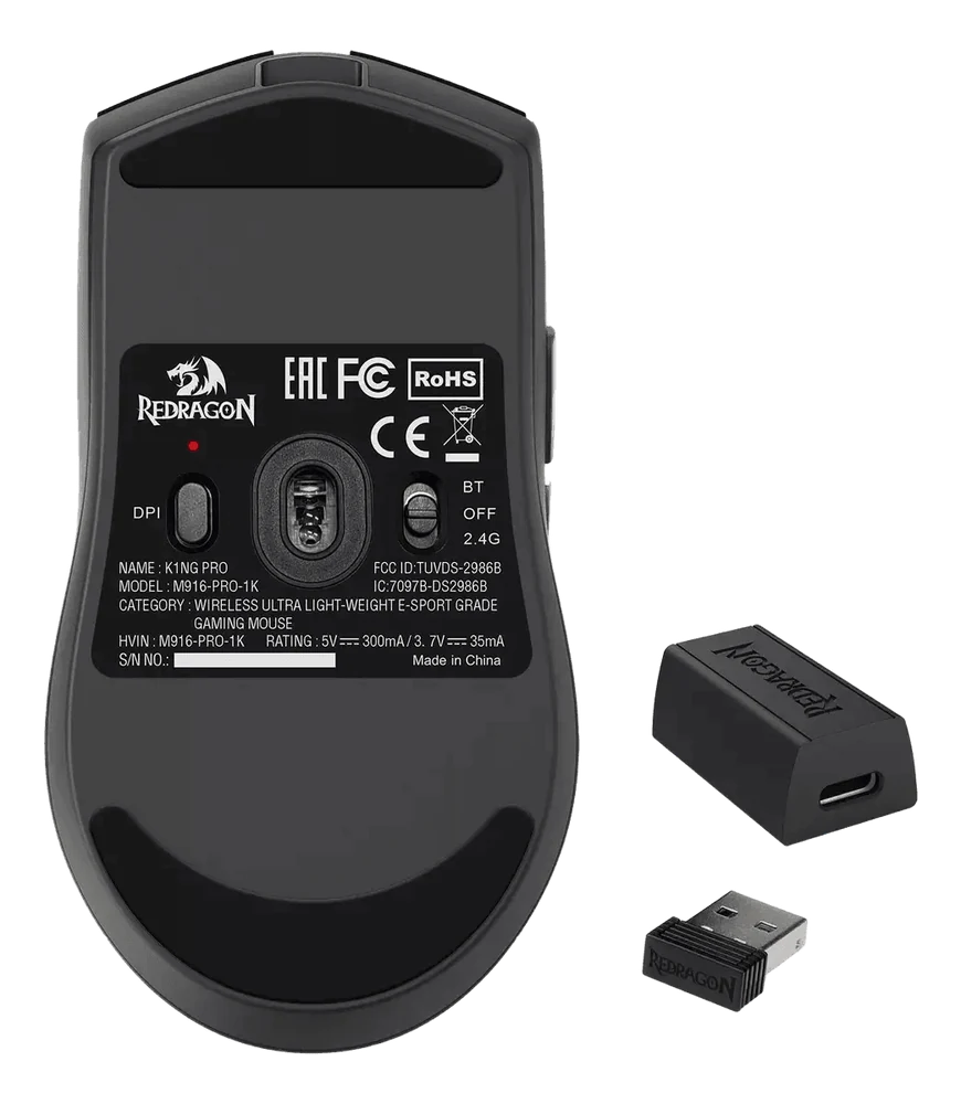 Parte inferior do Redragon King Pro 1K, mostrando etiqueta de especificações, seletor de DPI e chave 2.4G/Bluetooth/desligado